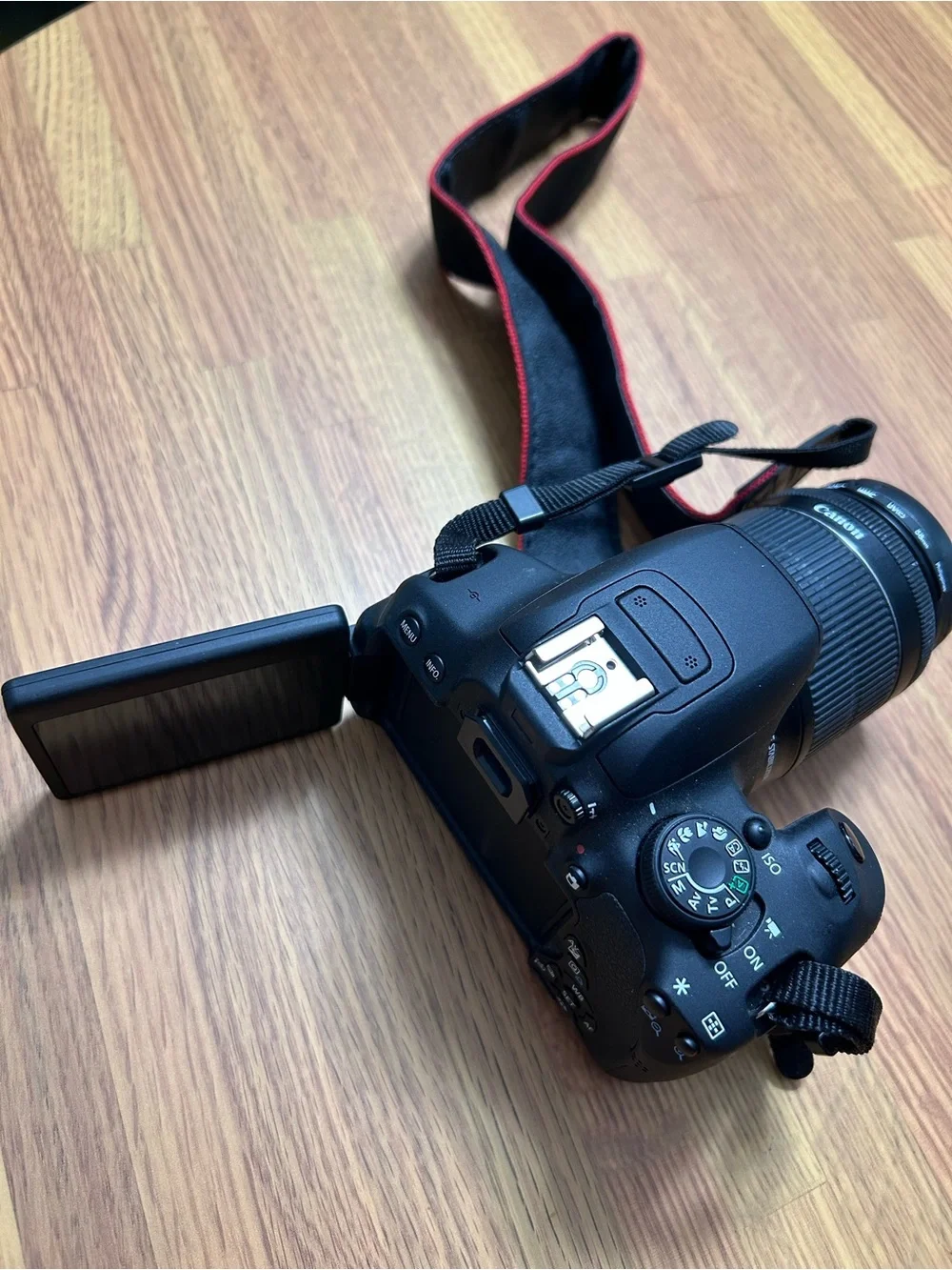 Canon Rebel DSLR Camera Kit with Black Body and Accessories. (1235)